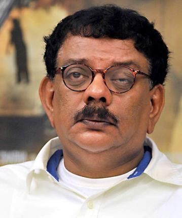 Priyadarshan Calls For CM Pinarayi Vijayan Intervention In Producer-Exhibitor Fix