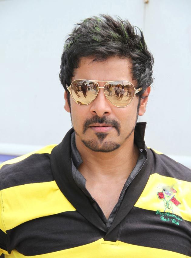 Why Vikram Chose To Act In ‘10 Endrathukulla’?