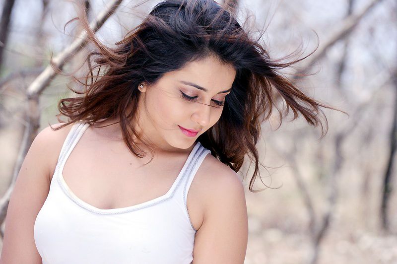 Raashi Khanna To Play Humorous Role In Sai Dharam Tej’s ‘Supreme’