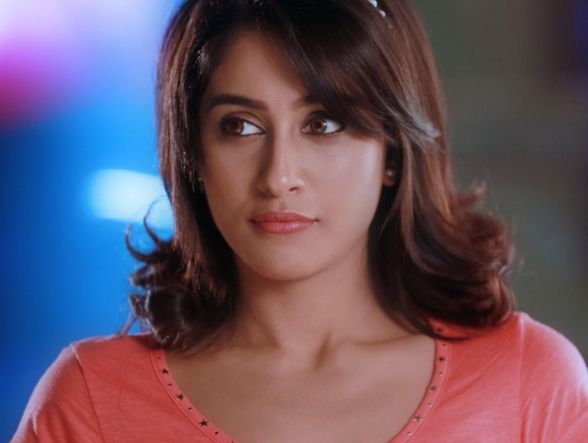 Regina Cassandra Says She Can’t Leave South Film Industry For Bollywood