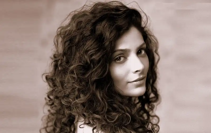 This Bollywood Actress Has Replaced Alia Bhatt In Rajshree Ojha's Next!