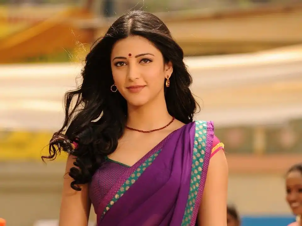 Shruti On A Different Page With Gautami’s Styling?