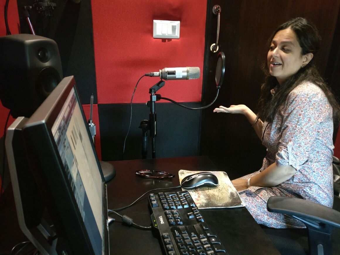 Desimartini's Movie Jockey Makes Her Radio Debut On Fever 104 FM! #DesimartiniKaFever