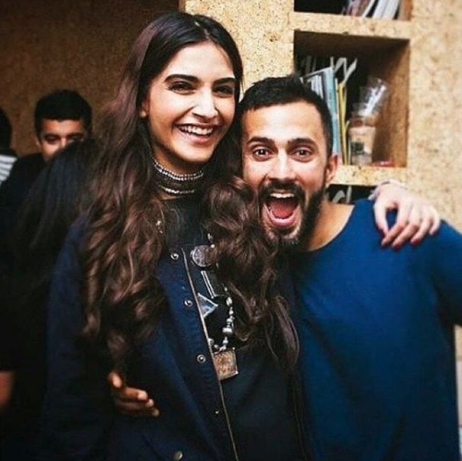 Sonam Kapoor’s Relationship With Rumoured Boyfriend, Anand Ahuja Gets A Yay From Her Mother!
