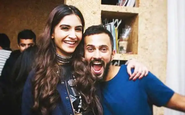 Sonam Kapoor’s Alleged Beau Anand Ahuja Congratulates Her On Winning National Award With A Cute Message