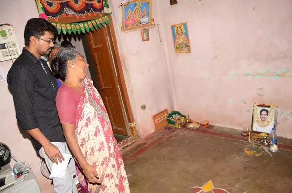 Vijay Visits The Families Of His Deceased Fans