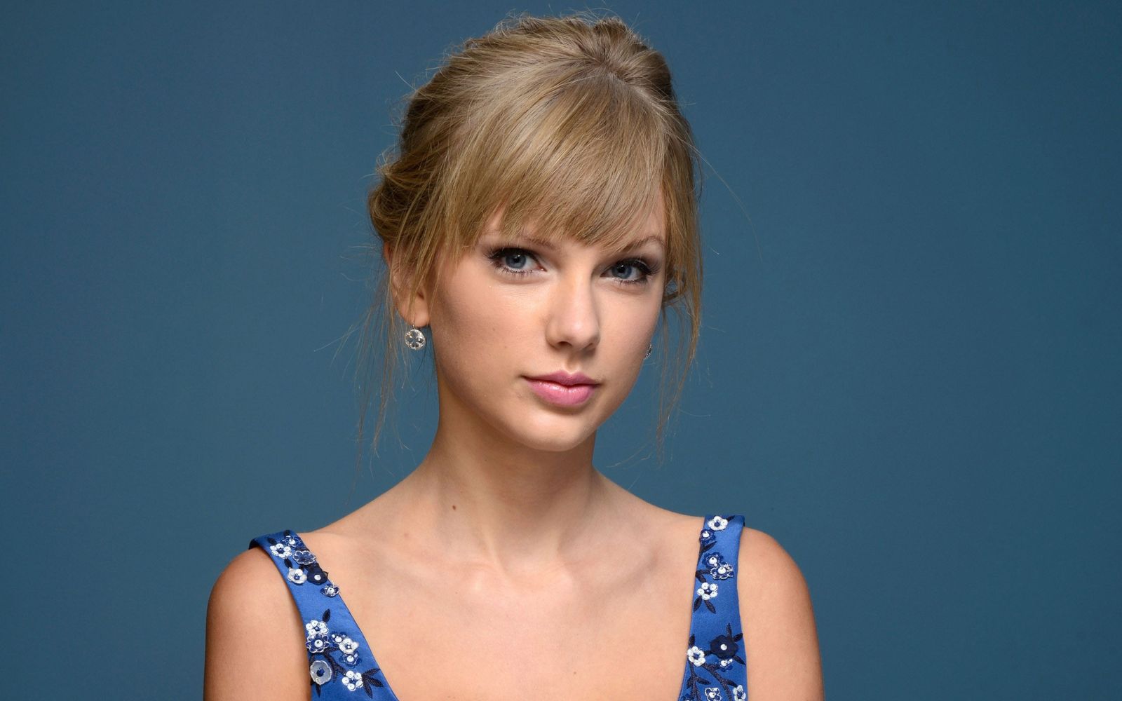Taylor Swift Shows Generous Side Again, Donates $50,000!