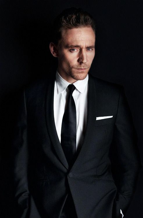 Tom Hiddleston In Advanced Talks For Next Bond Film