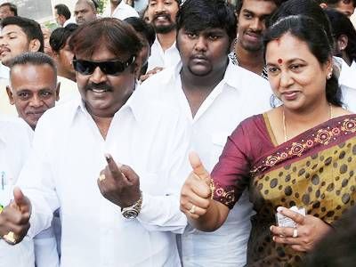 Supreme Court Stays Non-bailable Arrest Warrants Against Vijayakanth And His Wife