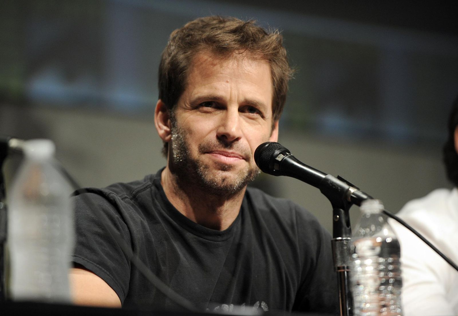 Zack Snyder Opens Up About Justice League Inclusion in Batman Vs Superman
