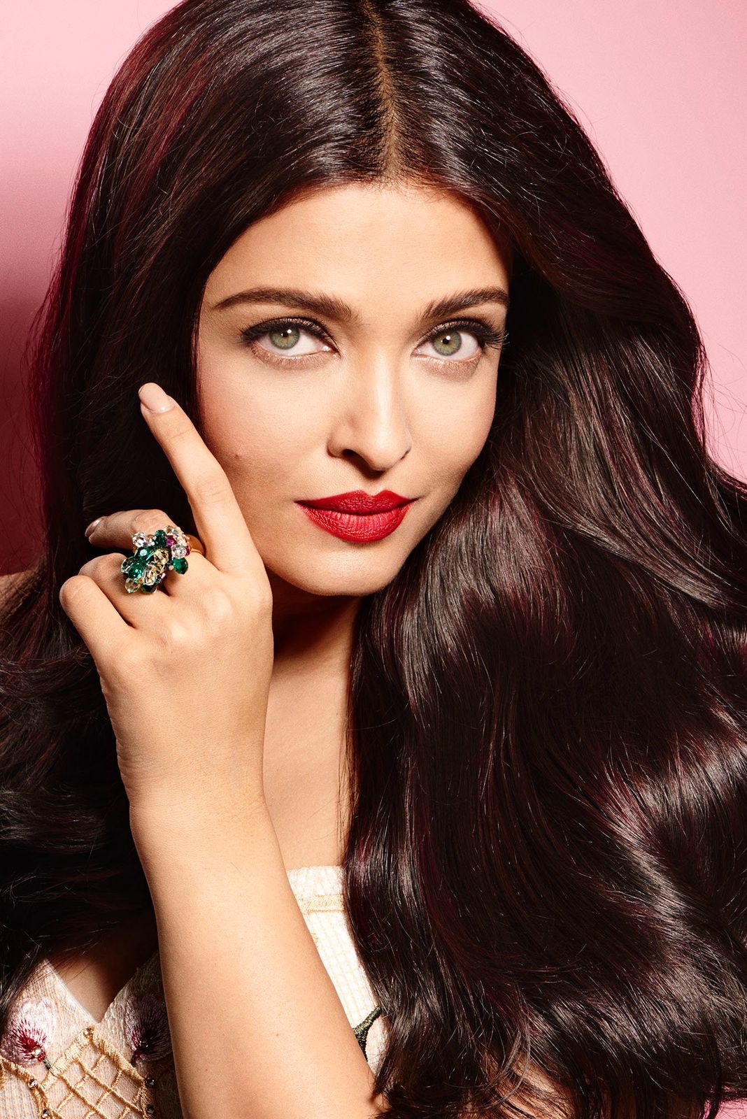 Aishwarya Rai Bachchan To Play Surrogate Mother In Jasmine: Story of a Leased Womb?