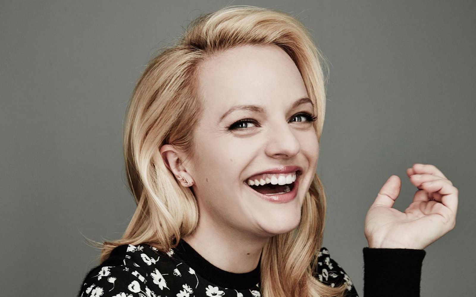 Elisabeth Moss Clarifies Her Viewpoint About ‘The Handmaid’s Tale’!