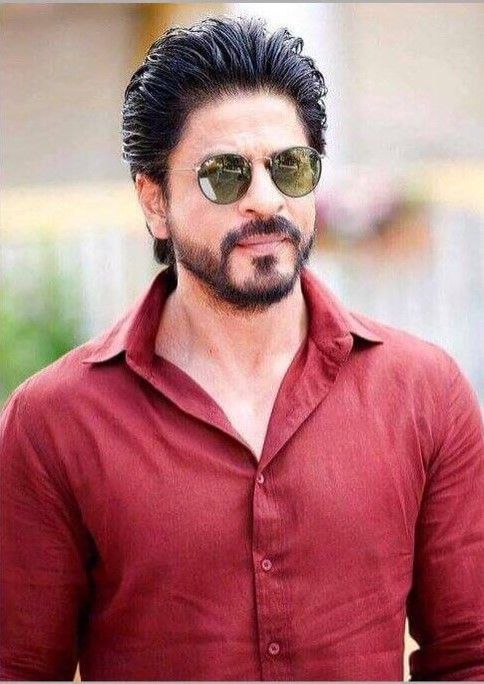 Shah Rukh Khan Injured His Back On His Way To Kolkata To Promote His Latest