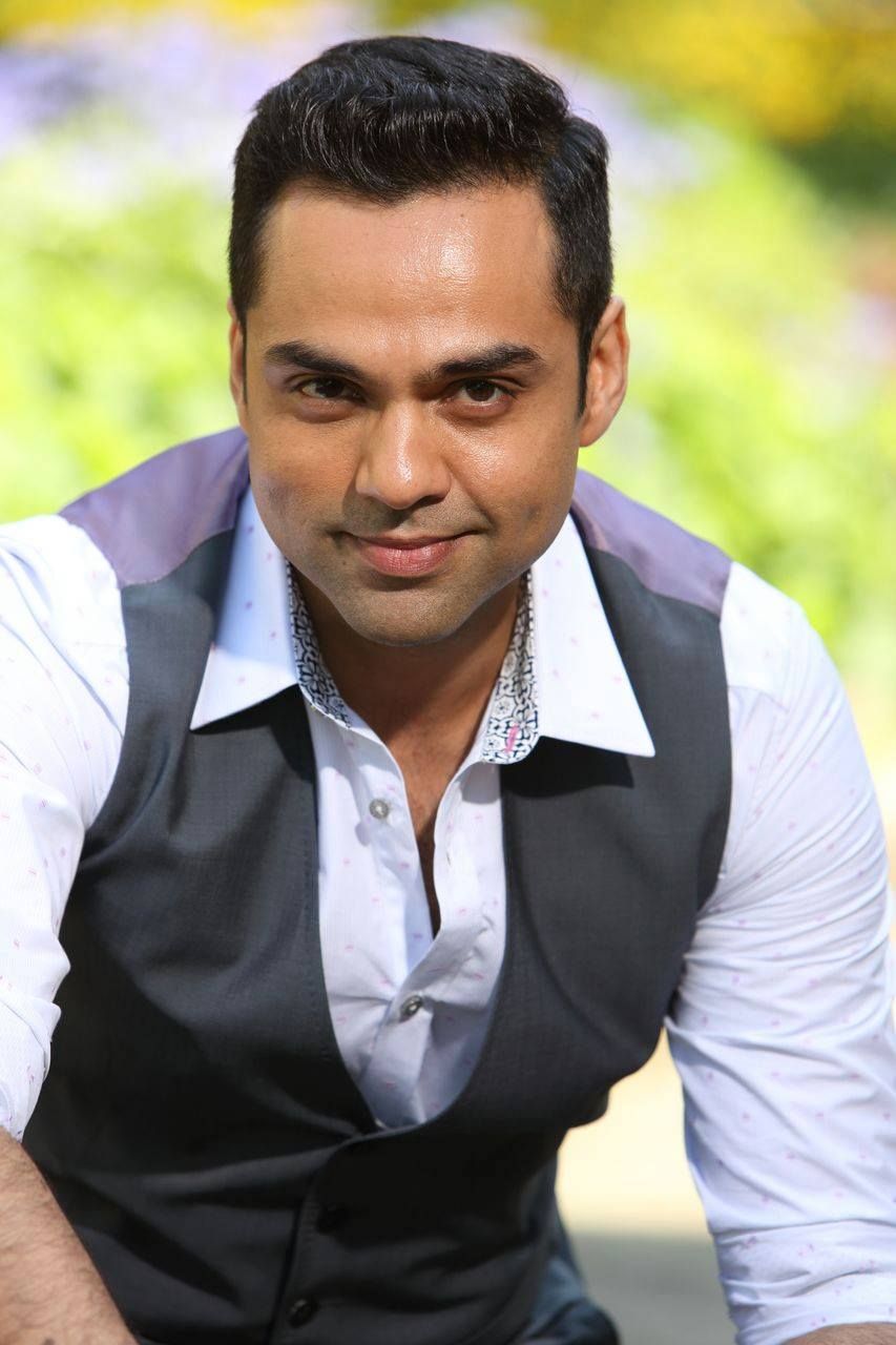 Abhay Deol Presented With The Valerian of Racism Award For Speaking Against Fairness Creams