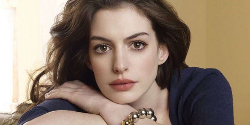 Anne Hathaway Might Replace Amy Schumer In Barbie