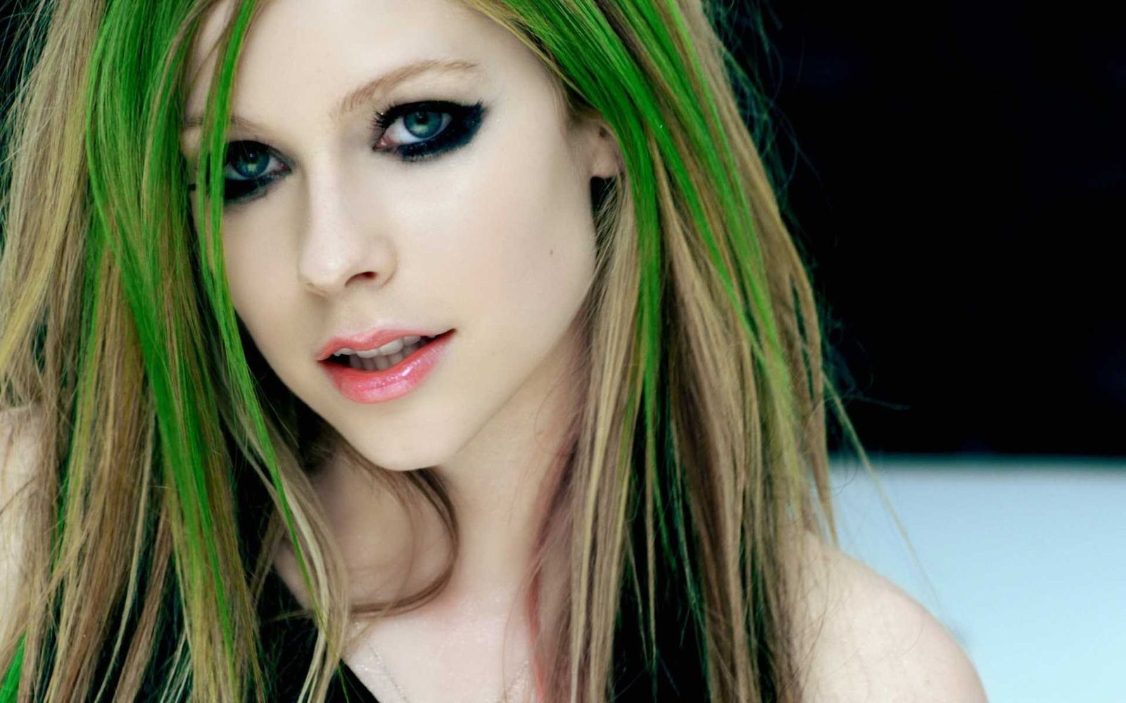 Lyme Disease Changed Me A Lot: Avril Lavigne