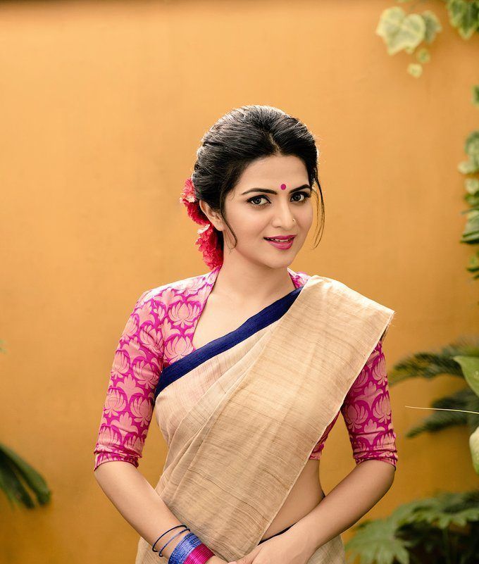 DhivyaDharshini On Chosen As Tamil TV's Most Desirable Women