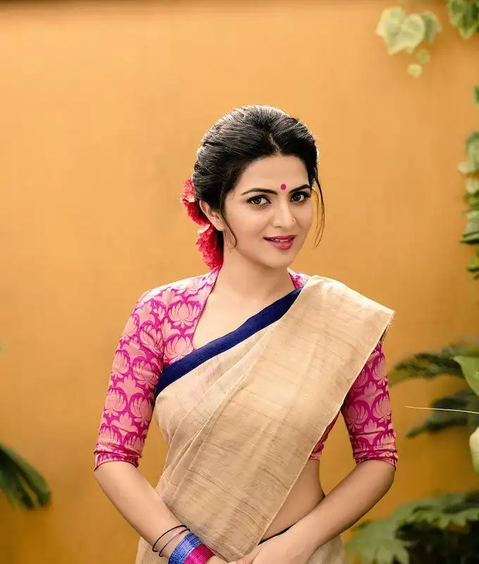 DhivyaDharshini On Chosen As Tamil TV's Most Desirable Women