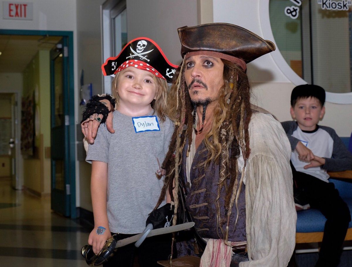 Johnny Depp Visits Children's Office As Jack Sparrow!