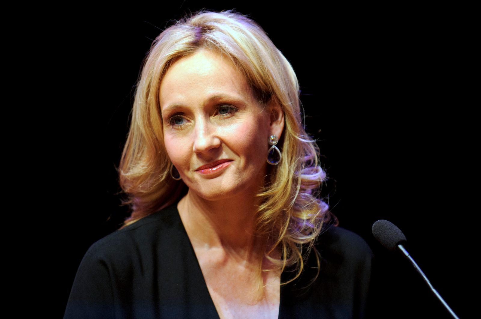 Please Don't Buy This If You're Offered It: J.K. Rowling Urges People Regarding Stolen Harry Potter Prequel