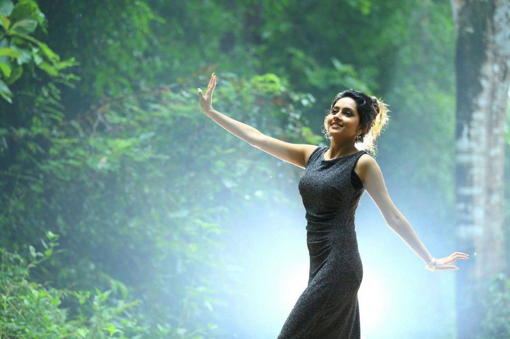 I play a village belle: Mahima Nambiar On Kodi Veeran