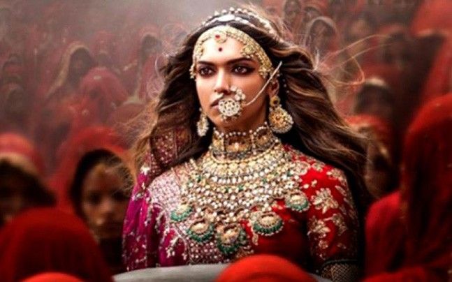 The Delayed Release Of Sanjay Leela Bhansali's Padmavati Results In At least 200 Crore Loss For Bollywood