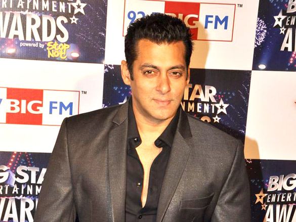Salman Khan Gives Out A Piece Of Advice On Reckless Driving!