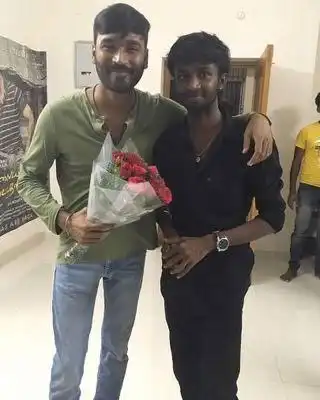 Dhanush Signs TV Comedian Dheena For His Next 
