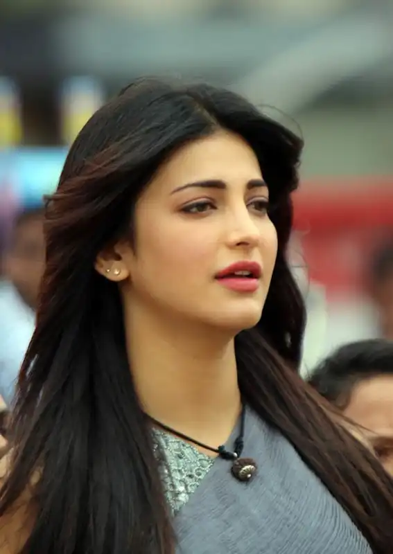 Shruti Hasan Is Missing Performing Live