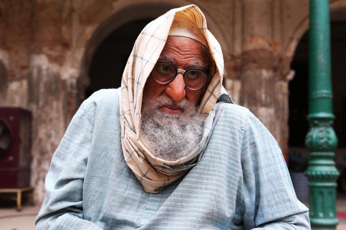 Amitabh Bachchan Faces Withdrawal Symptoms As He Wraps Up The Shoot For Gulabo Sitabo