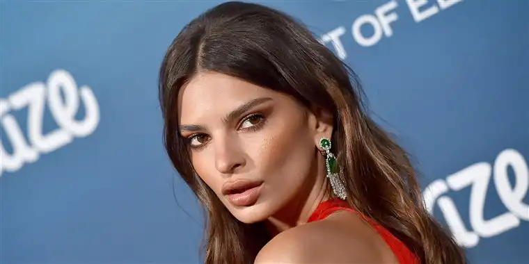 Emily Ratajkowski Does A Photo Shoot And Her Armpit Hair Is Driving Netizens Crazy 