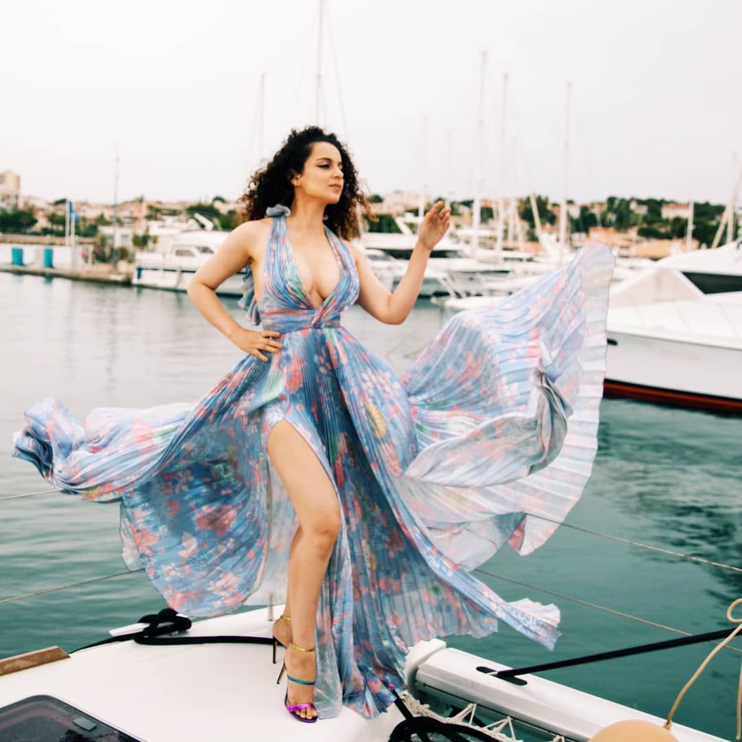 Cannes 2019: फ्लोरल ड्रेस में गज़ब ढा रही हैं कंगना रनौत, स्वैग कर देगा घायल !