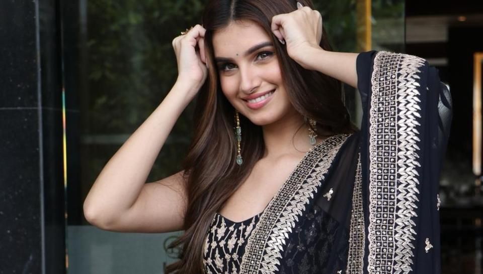 Here’s Why Tara Sutaria Never Feels Comfortable At A Bollywood Party