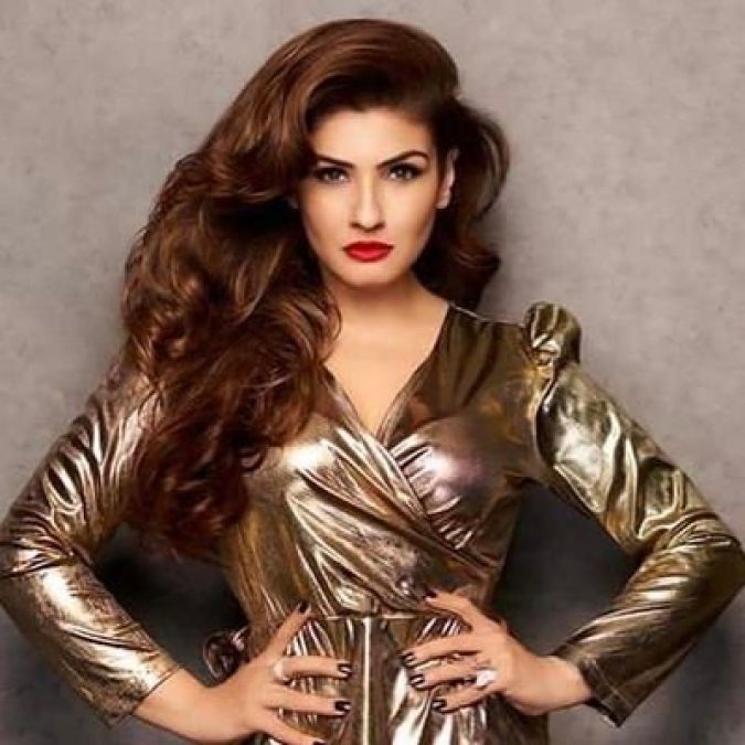 Raveena Tandon Tries Her Hand At Script Writing, Churns Out 4 Scripts 