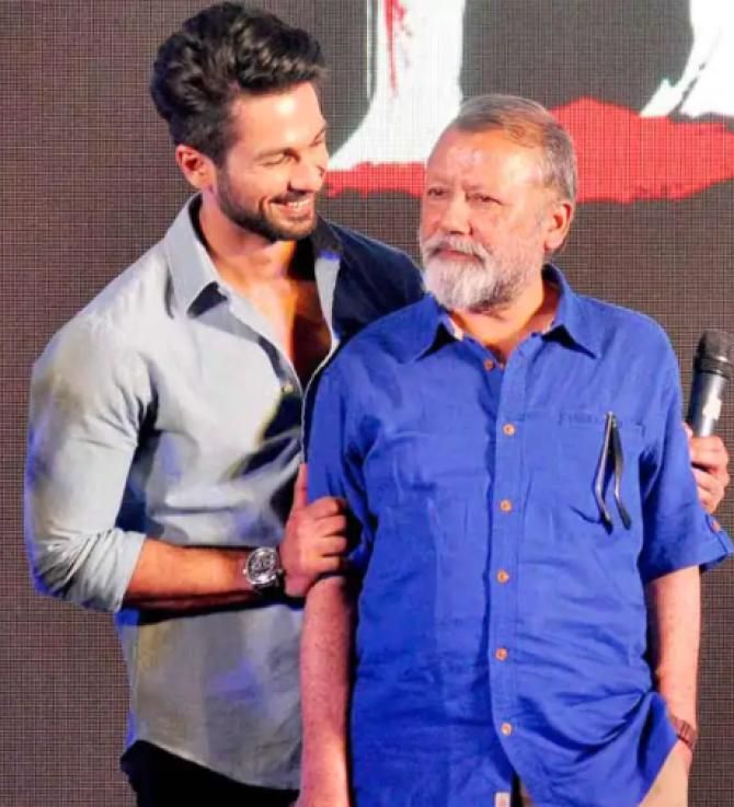 Pankaj Kapur On Shahid Feeling Nervous About Sharing Frame With Him: "If Someone Has To Be Nervous It Should Be Me, Not Him"