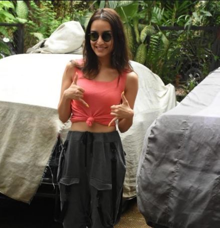 Shraddha Kapoor's Super Laid Look Is Perfect For Your Weekend Chilling Scenes