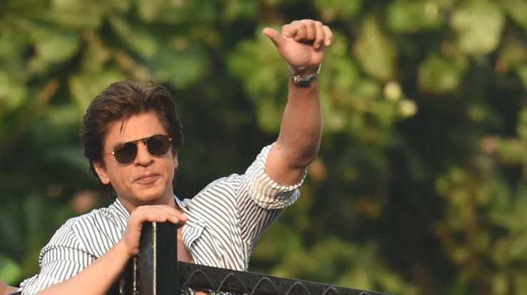 Jamia Alumnus Shah Rukh Khan's Silence Questioned By Roshan Abbas And Aatish Taseer Over On Going Protests