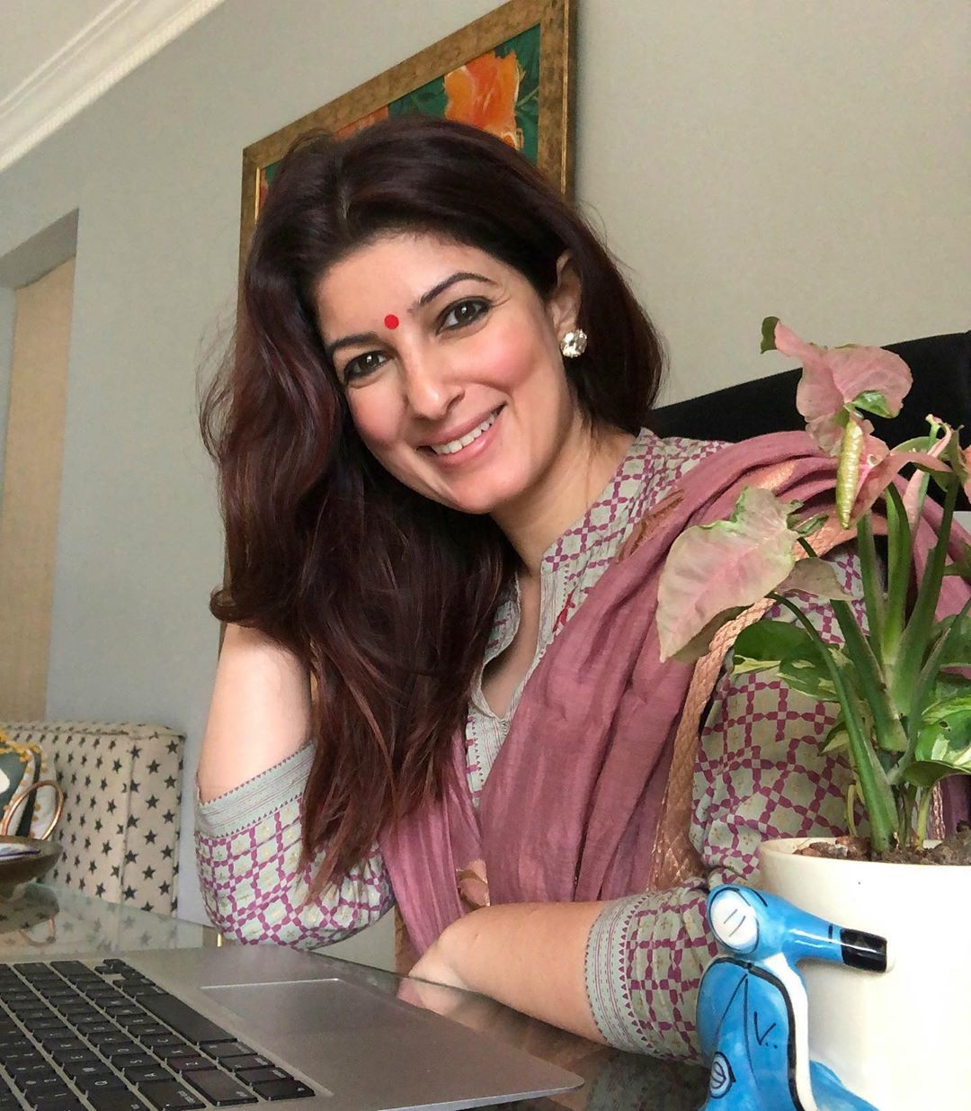 Twinkle Khanna Condemns Violence Against Jamia Students, Says "We Have Crawled Further Into The Dark Tunnel"
