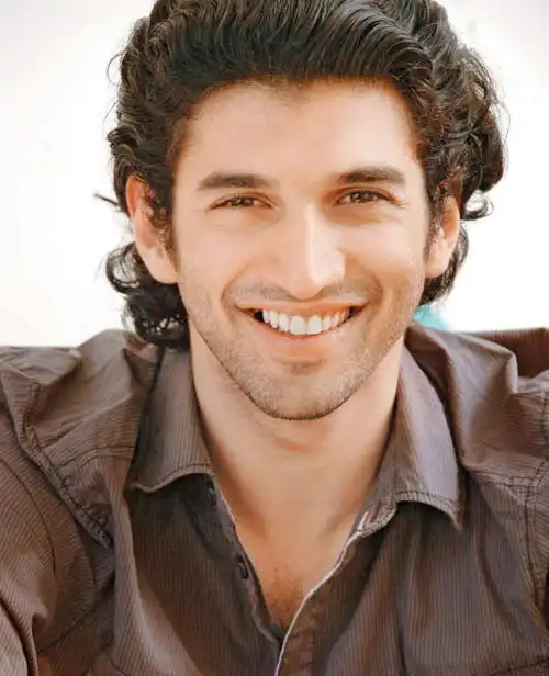 Aditya Roy Kapoor roped in as Sushant Singh Rajput’s replacement in Fitoor?