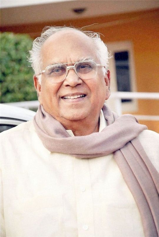 Telugu film industry shuts down for today, pays last tributes to late Akkineni Nageswara Rao