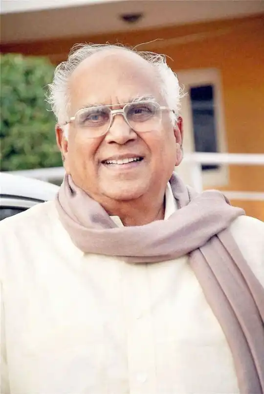 Telugu film industry shuts down for today, pays last tributes to late Akkineni Nageswara Rao