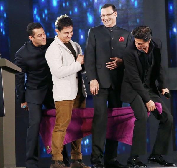 Shahrukh, Salman and Aamir share stage to allure fans