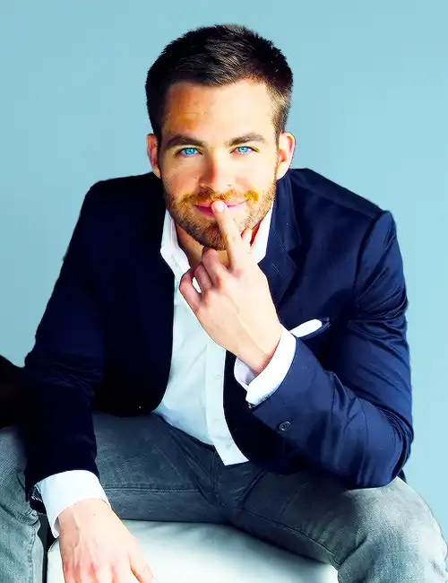 Chris Pine Makes The World A Better Place