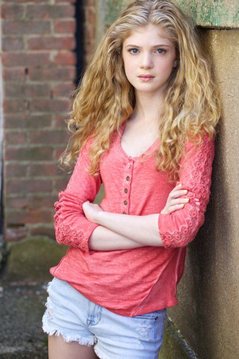 Elena Kampouris signs her next with WME