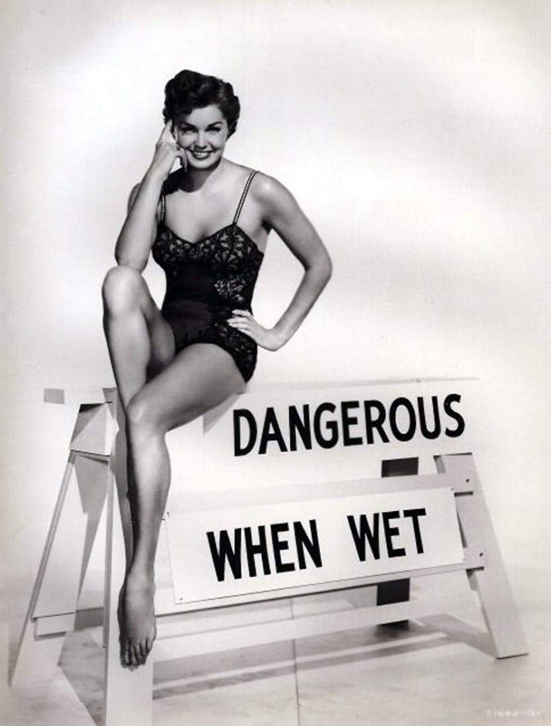 Actress and swimming champ Esther Williams dies at 91