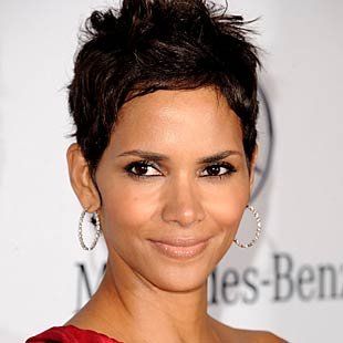 Halle Berry signed for Kidnap