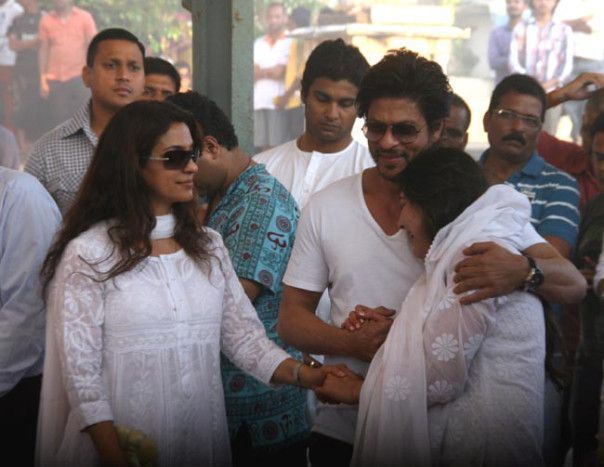 Juhi Chawla joined by Bollywood friends in mourning her brother’s death
