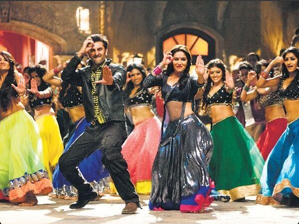 Madhuri Dixit to stun the screen with Ranbir Kapoor in ‘Ghagra’