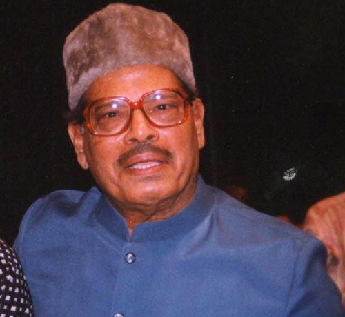 Bollywood celebs and other renowned personalities remember Late Manna Dey with a heavy heart