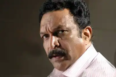 Nassar goes half bald for Saivam